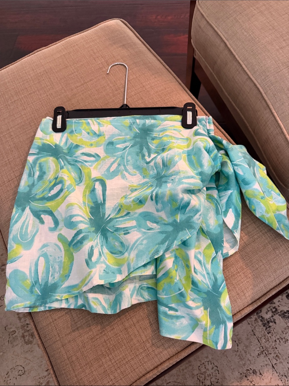 Zara Women's Aqua & Lime Floral Linen Skort